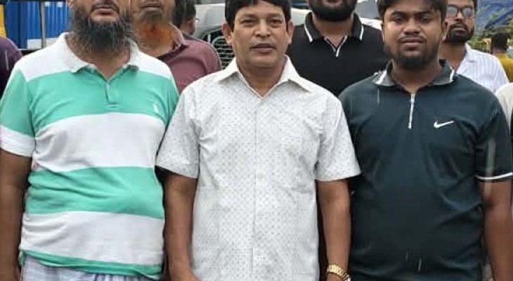 সাংবাদিকদের ধমকালেন রুহুল