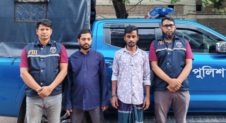 মিশুক ছিনতাই করতে হত্যা, গ্রেপ্তার ২