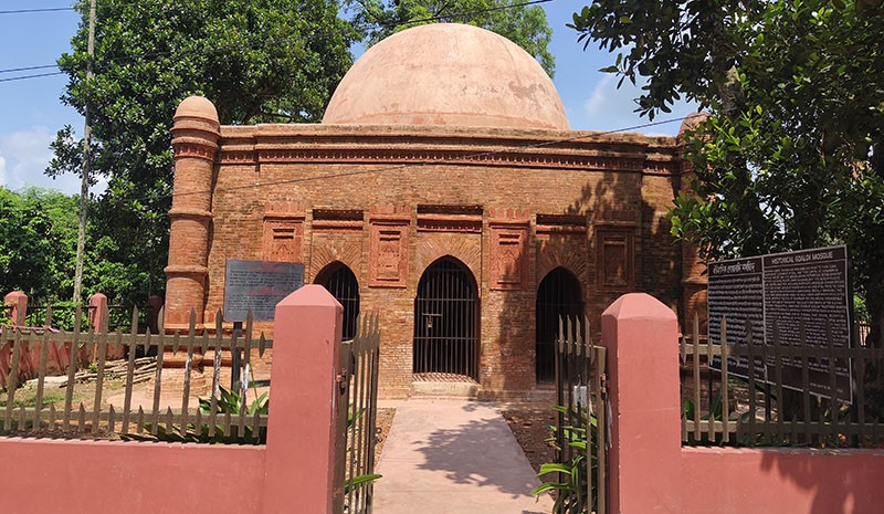 সংস্কারে আদি রূপ ফিরে পেল গোয়ালদী শাহী মসজিদ
