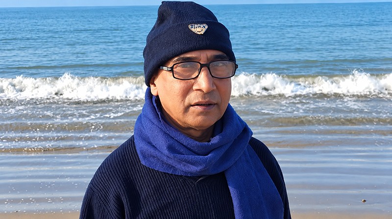 চিরকুমার সাংবাদিক মিন্টু: একাকী জীবনে মানুষের পাশে