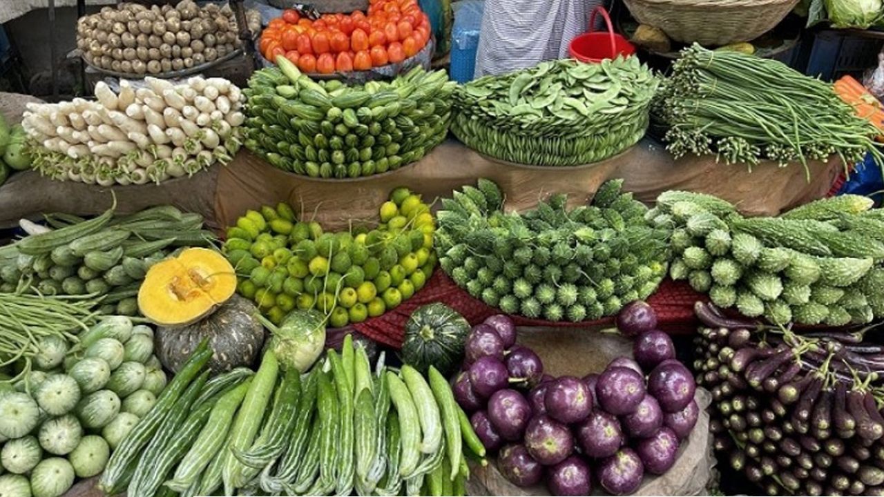 সবজির বাজারে অস্বস্তি