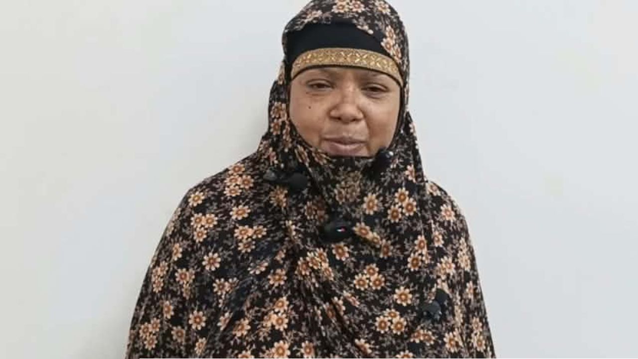 থানায় মাদক ছাড়ার অঙ্গীকার নারীর