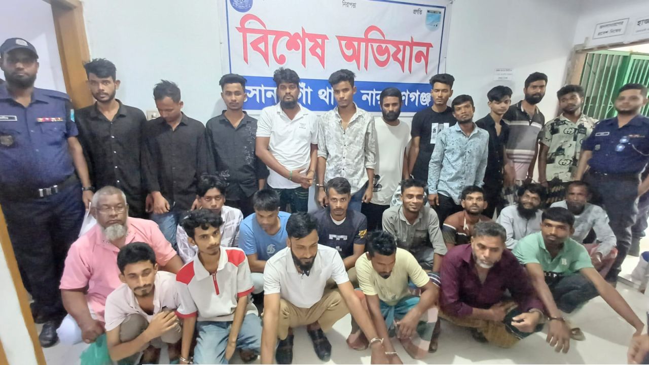 পুলিশের অভিযানে মাদকসহ গ্রেপ্তার ৮৩