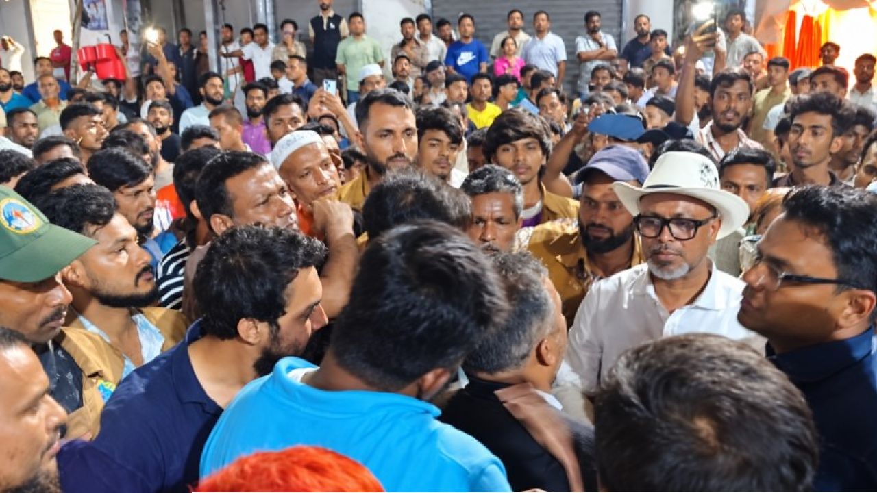 সাখাওয়াতকে ঘিরে বিক্ষোভ