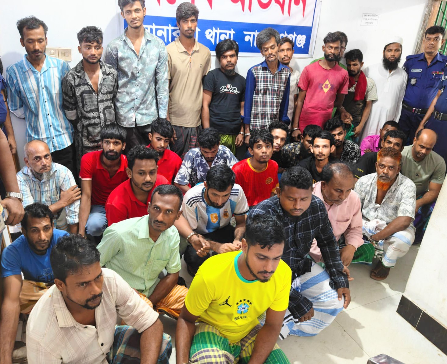 পুলিশের অভিযানে গ্রেপ্তার ৯২
