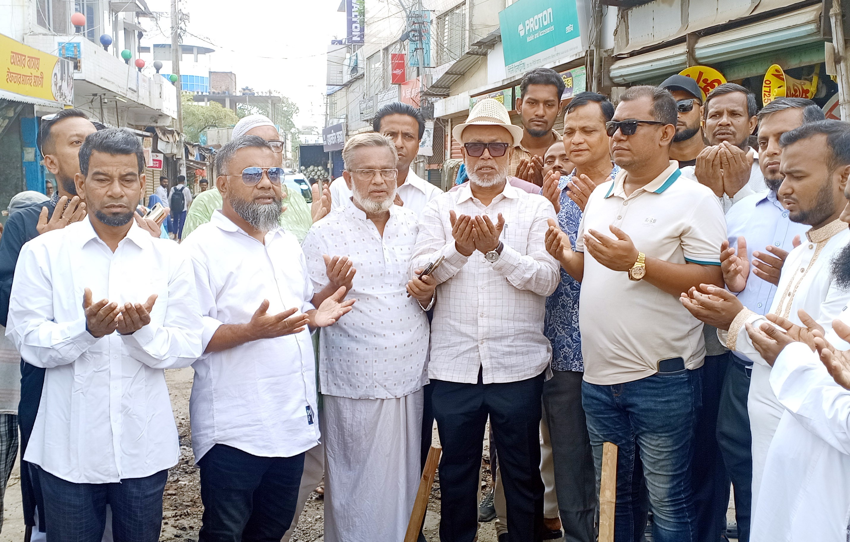সড়ক ও ড্রেন নির্মাণকাজের উদ্বোধন